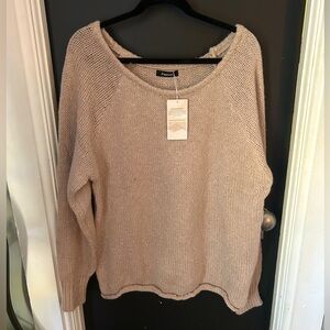 Loose fit sweater